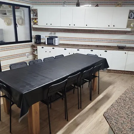 Casa Lidia, Ideal Familias Y Grupos 格罗韦